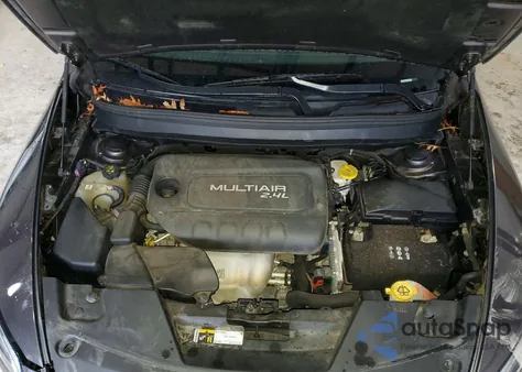 2018 Jeep Cherokee Latitude z USA, uszkodzony, nr VIN 1C4PJLCB8JD518149